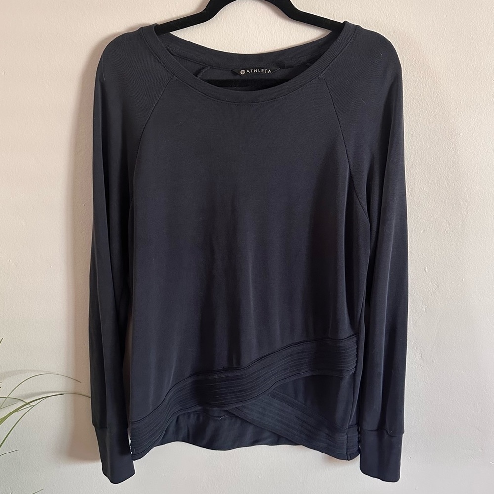 Athleta Sweatshirt in Medium